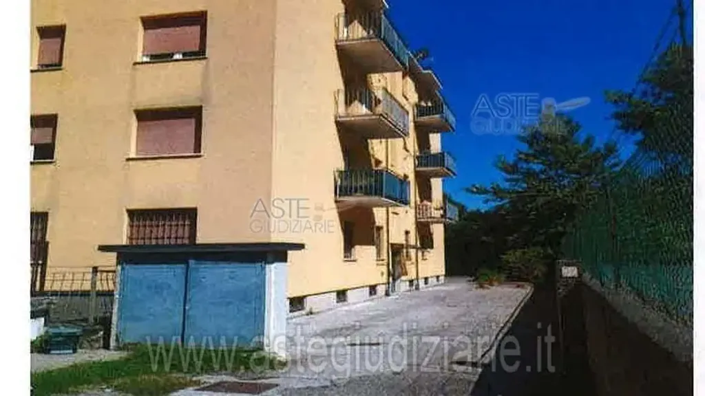Välivaade - Apartment with Cellar in Brescia