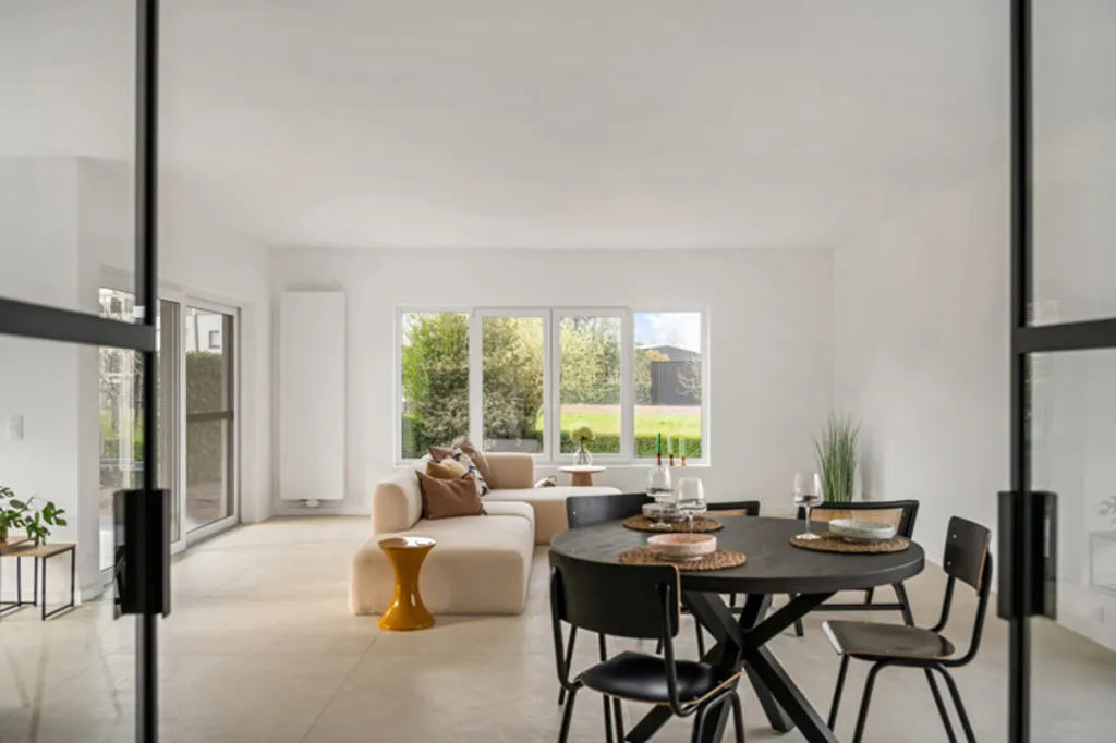 Salle à manger - Maison Rénovée avec Terrasse à Temse
