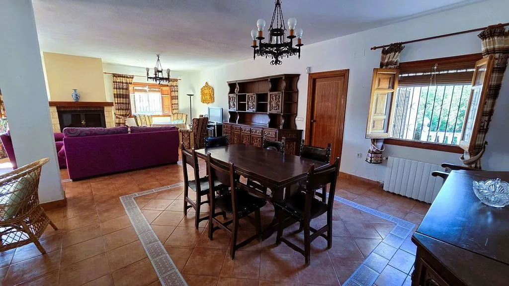 Söögituba - Rustic Chalet with Pool in Órgiva
