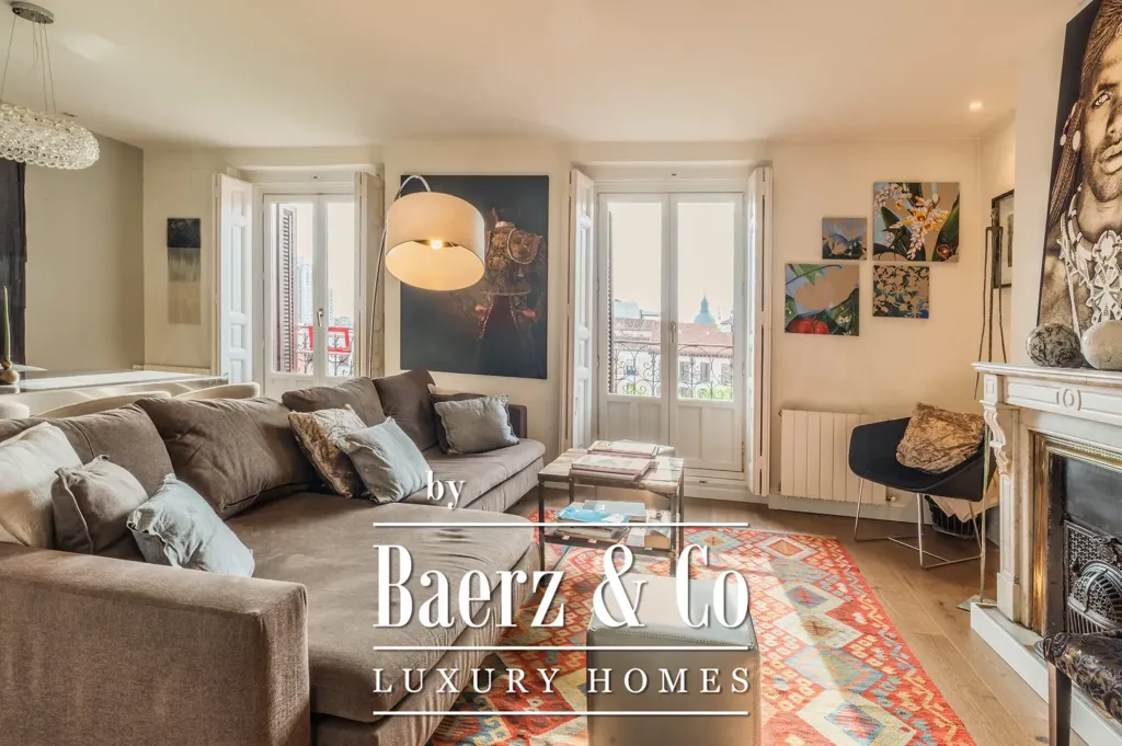 Elutuba - Luxury Duplex with Balconies in Malasaña, Madrid
