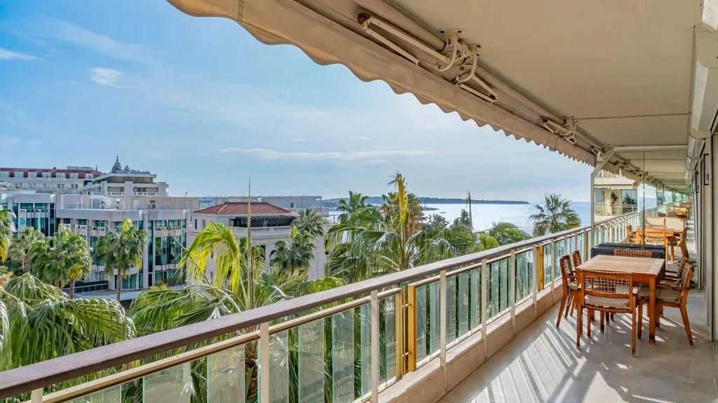 Balcon - Appartement de luxe avec terrasse vue mer à Cannes