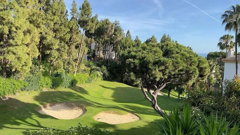 Aed - Ground Floor Apartment with Pool in Golf Area