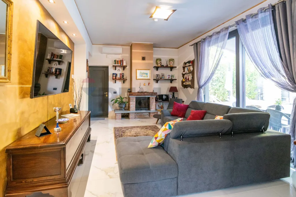 Maison 6 pièces à IT