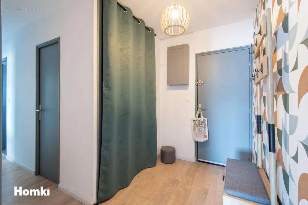 Hallway - Renovated 2-Bed Flat with Terrace in Montpellier Celleneuve
