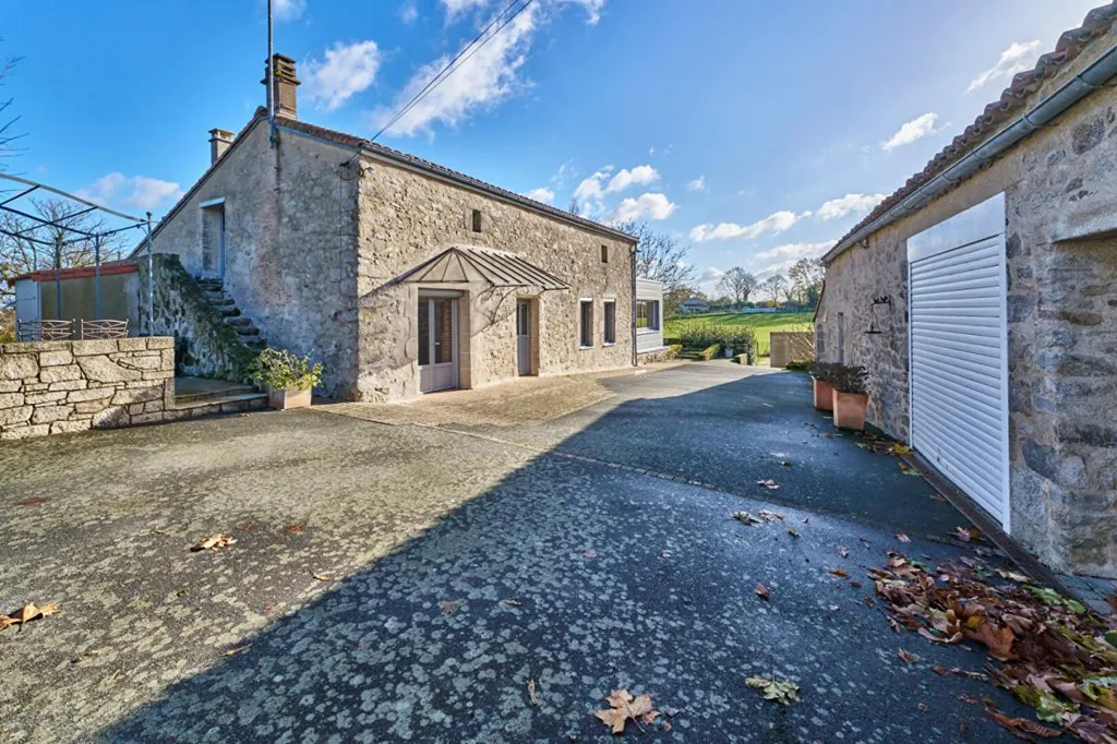 Extérieur - Maison de Campagne avec Terrain à La Verrie