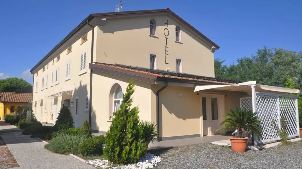 Välivaade - Residential Complex with Orchard in Rosignano Marittimo