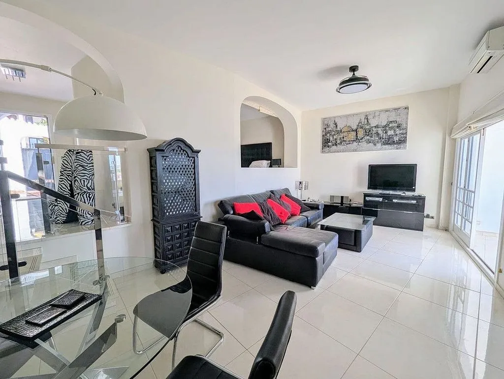 Elutuba - Penthouse with Pool in Puerto Cabopino