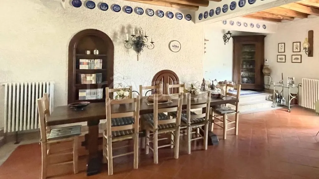 Salle à manger - Modern Villa with South-West View in Orvinio