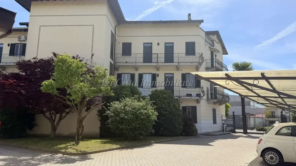 Välivaade - Bilocale with Private Terrace in Galliate