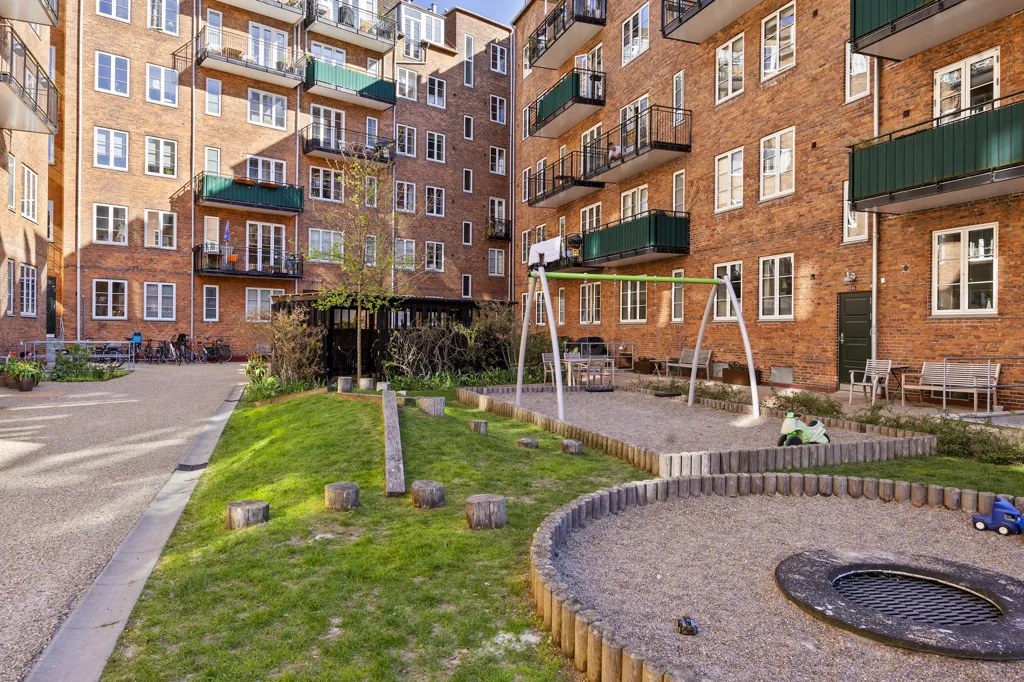Aed - 1931 Flats with Garden in Copenhagen Ø