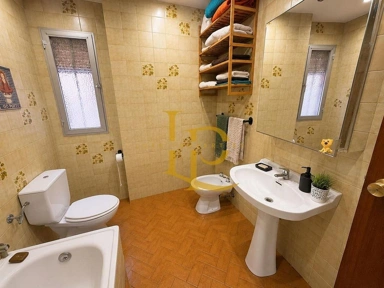 Salles de bain - 3-Bed Flat with Balcony in Trijueque