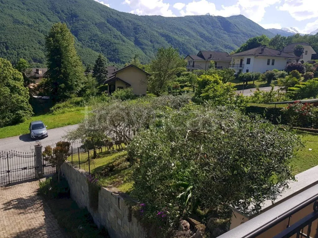 Balcon - Villa with Garden and Terraces in Torre Pellice