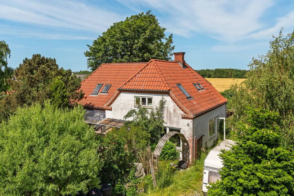 Vue aérienne - 1920s Villa with Garden in Øster Assels