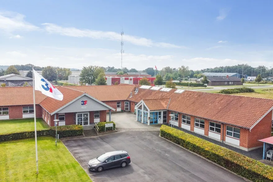 Vue aérienne - Commercial Property with Expansion Potential in Bjerringbro