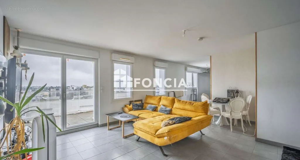 Séjour - Appartement T4 avec Grand Balcon-Terrasse à Malakoff