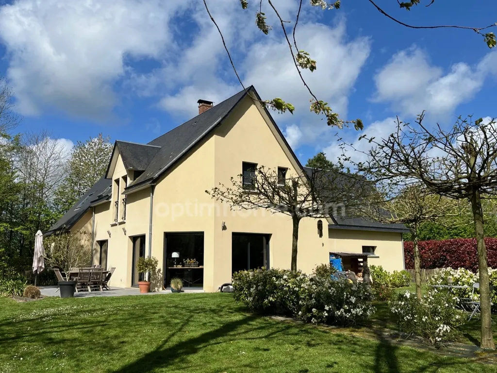 Exterior - Contemporary House with Garden in Honfleur Heights