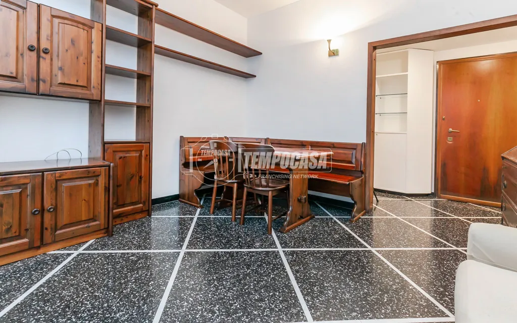 Salle à manger - Trilocale with Balcony in Milan's Isola