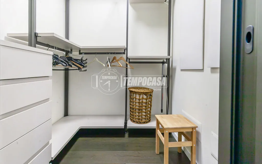 Pièces - Bright Apartment with Balcony in Milan