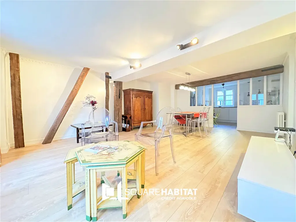 Séjour - Appartement Rénové en Hyper-centre à Chartres