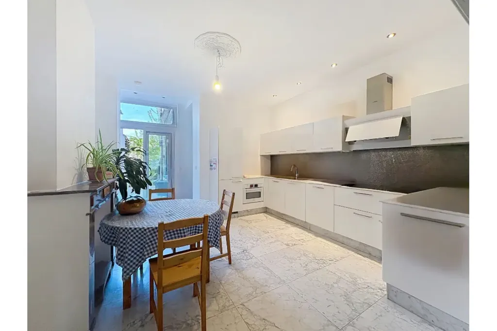 Cucina - Apartment with Garden in Forest, WIELS Quarter
