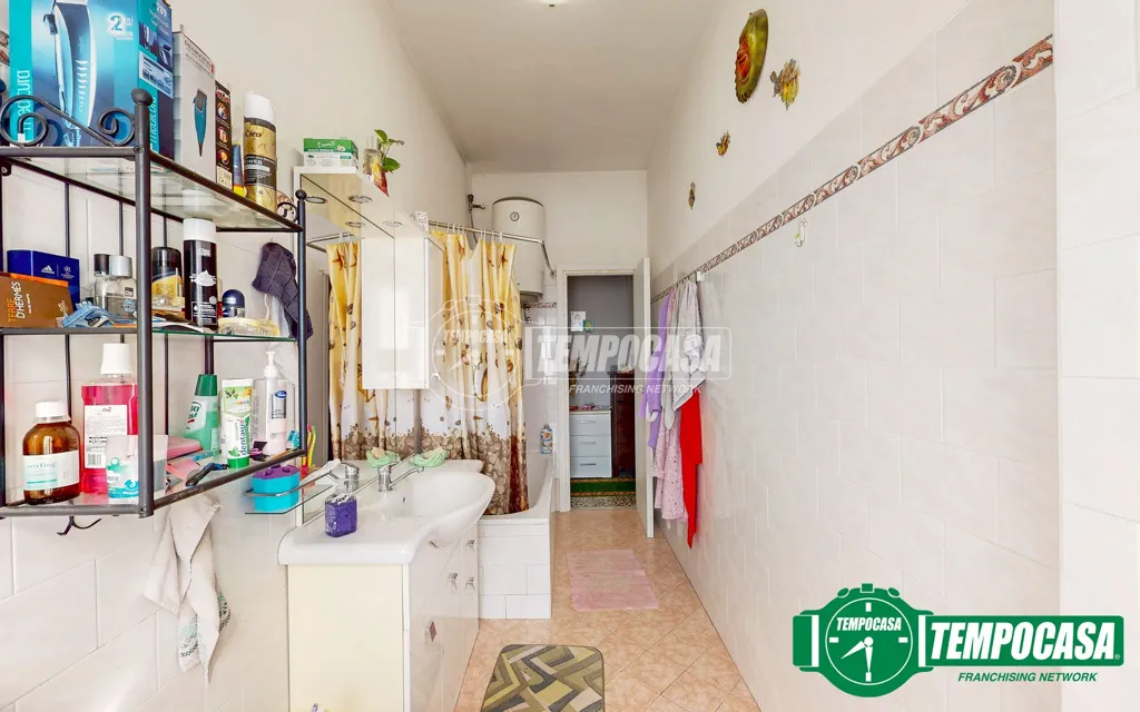 Salles de bain - Renovated Apartment with Balconies in Ovada