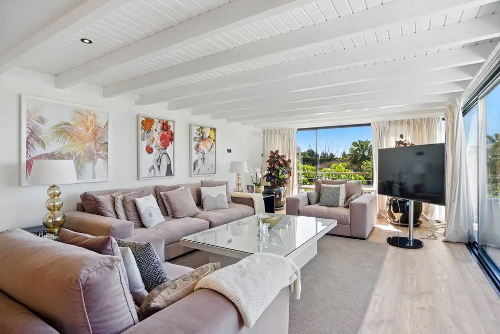 Elutuba - Luxury Villa with Pool in East Marbella