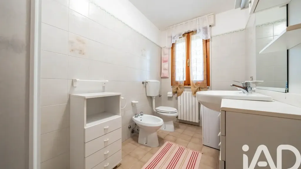 Salles de bain - Villa with Courtyard in Massa Fiscaglia