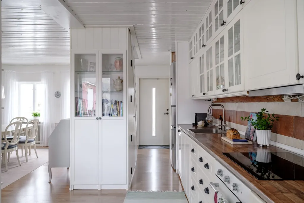 Cuisine - Charmful Brick Villa with Garden in Grönby