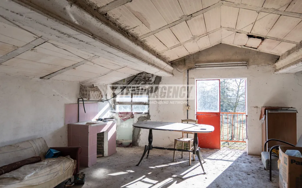 Toad - Multi-Level Warehouse with Land in Riccò