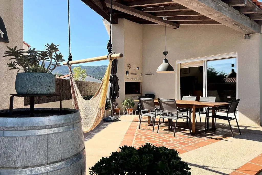Terrasse - Villa Luxueuse avec Vue Montagne à Argelès-sur-Mer