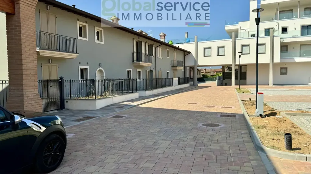 Esterno - Trilocale with Private Loggia in Calcinato