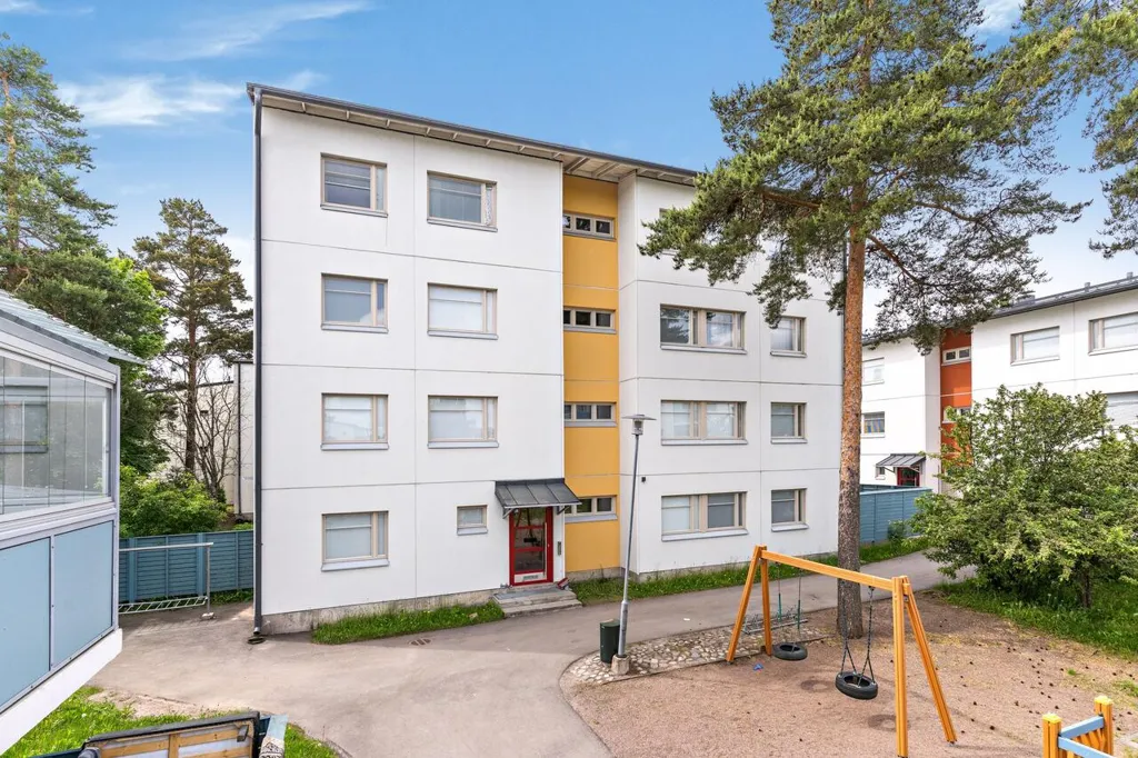 Välivaade - Spacious Flat with Balcony in Kurkimäki, Helsinki