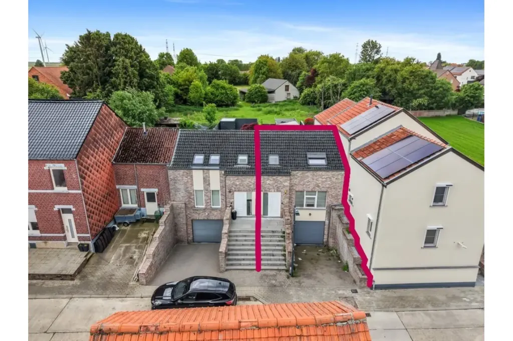 Vue aérienne - Maison avec Terrasse et Jardin à Riemst