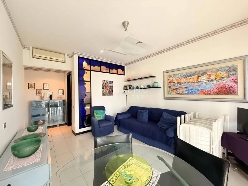 Elutuba - Trilocale with Sea View in Sanremo