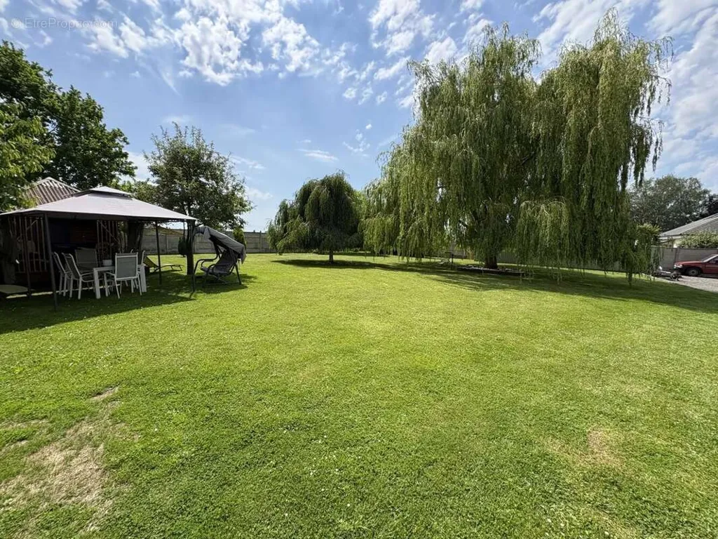 Giardino - Spacious 5-Bedroom House near Cambrai