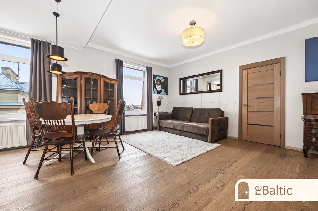Séjour - Two-Bedroom Apartment with Balcony in Old Town