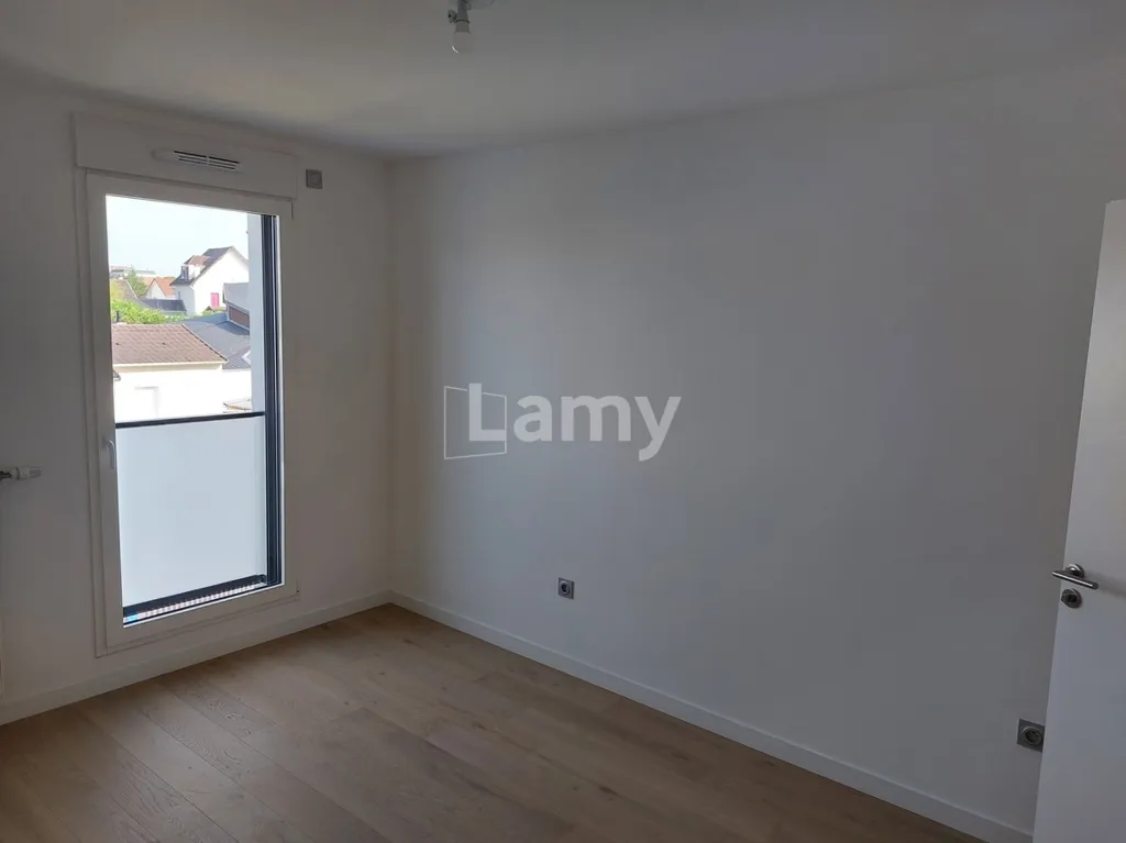 Stanze - New Flat with West Balcony near Gare