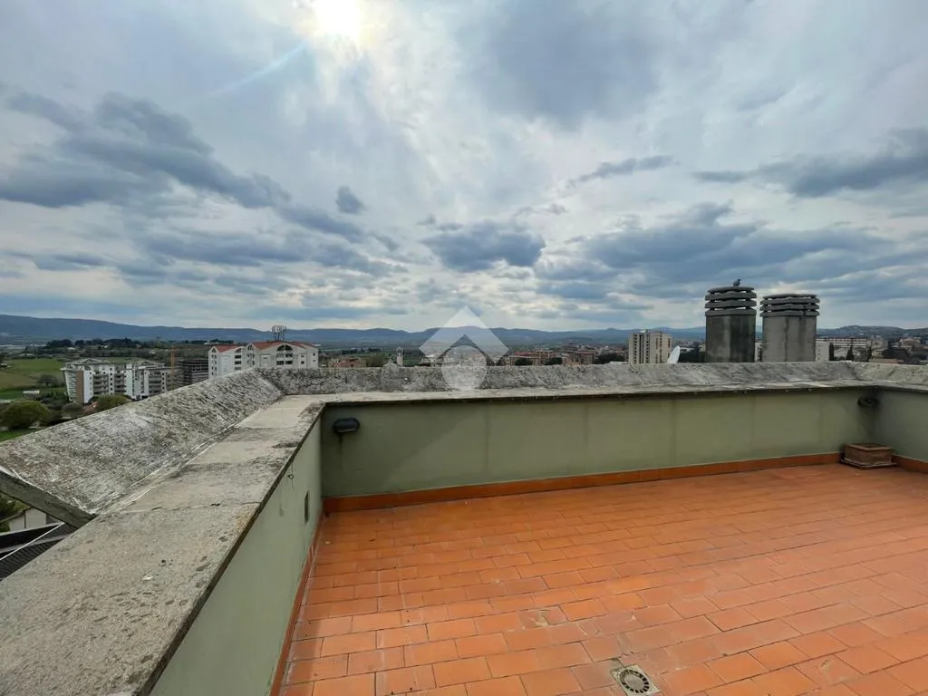 Terrasse - Attic Apartment with Terrace in Terni