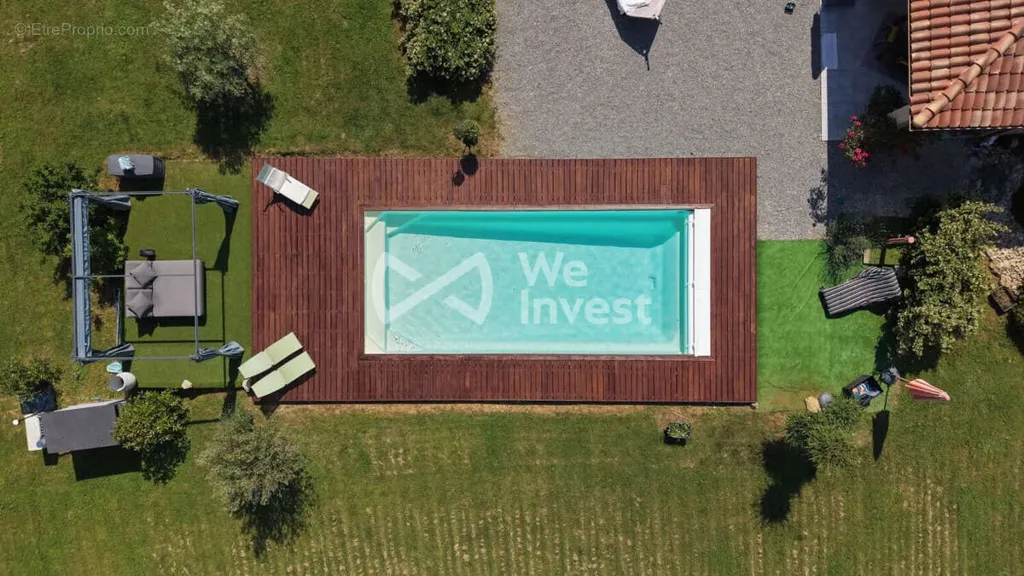 Õhuvaade - Country House with Pool in Parisot