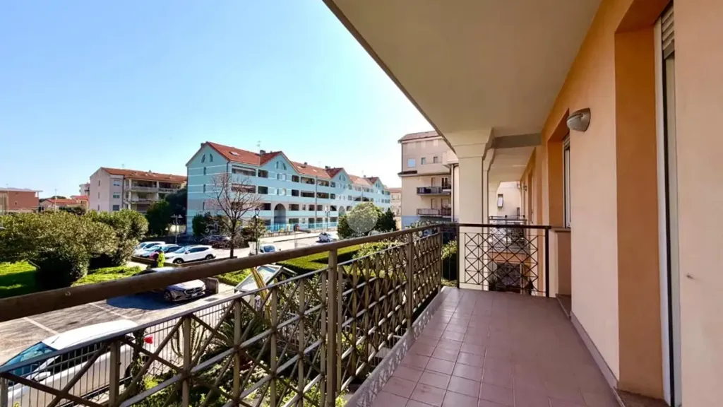 Rõdu - Villa with Terraces in Albenga