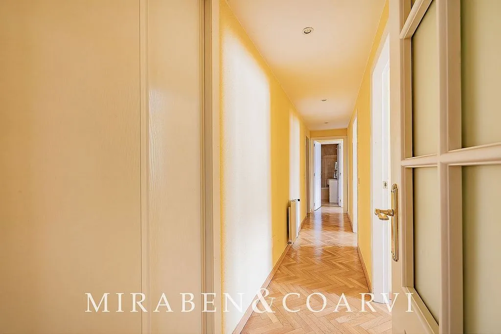 hallway_entrance