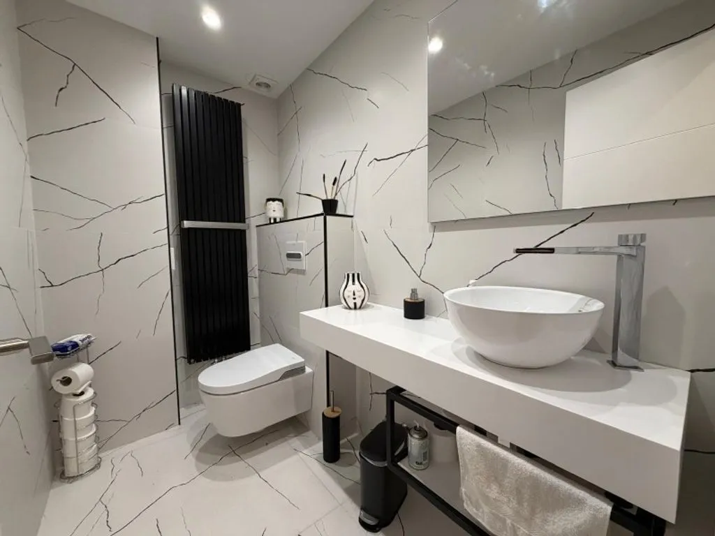 Bagni - Luxury Apartment with Ascender in Gijón Centre