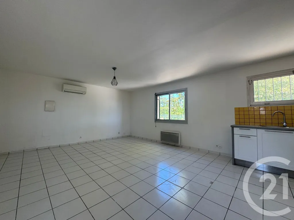 Kitchen - 2-Bedroom Flat with Balcony in Montpellier