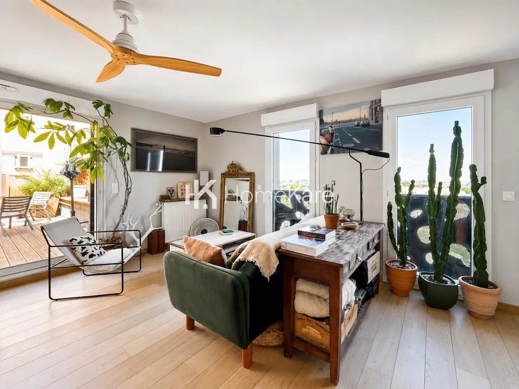 Soggiorno - Penthouse Apartment with Terrace in Lormont