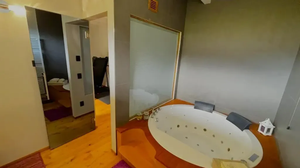 Vannitoad - Contemporary Villa with Pool in Paratico