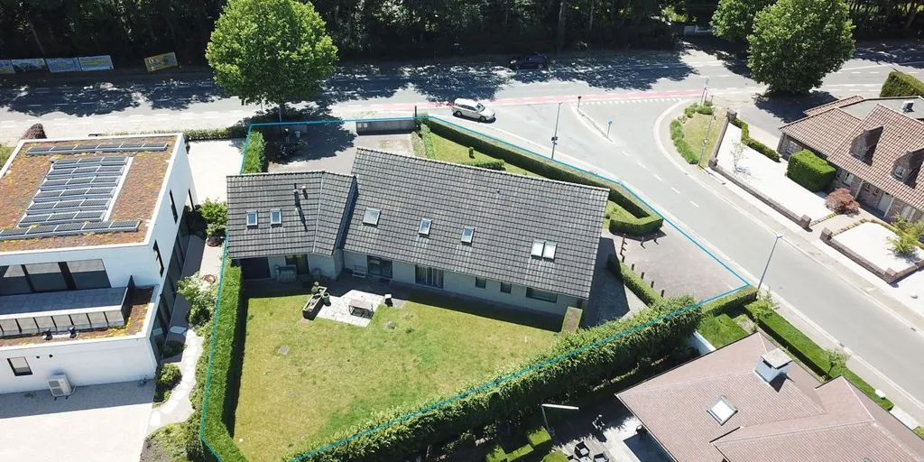Vue aérienne - Villa avec Jardin et Garage à Roeselare