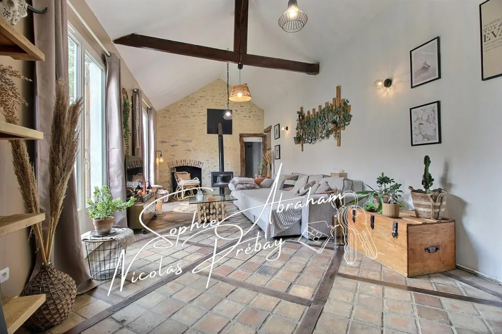 Séjour - Maison en Pierres avec Jardin et Terrasse à Gommerville