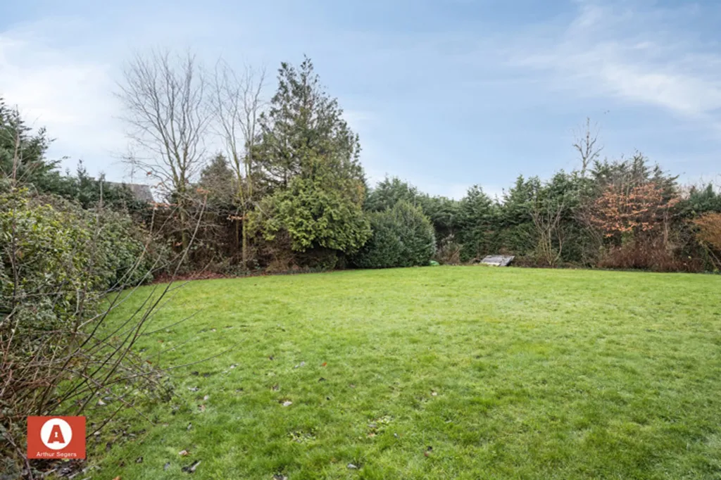 Aed - Spacious Villa with South-East View in Opstal