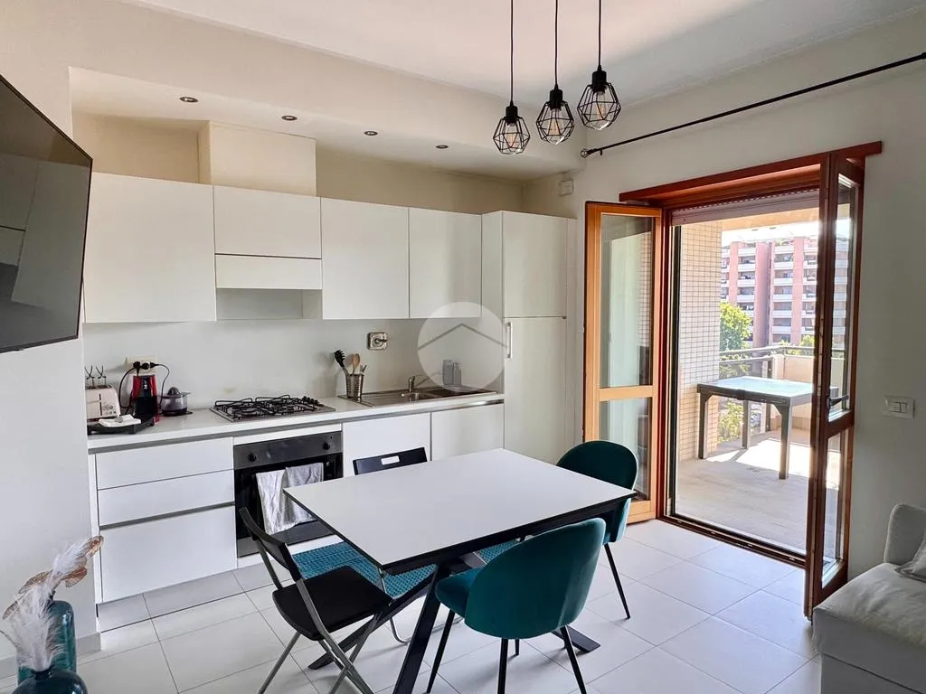 Sala da pranzo - Modern 2-Bedroom in Talenti, Rome