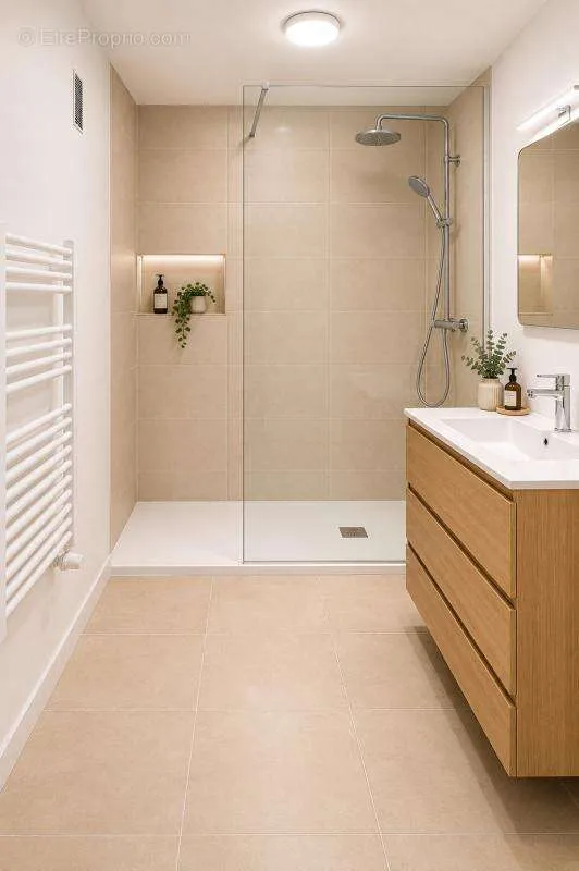 Salles de bain - Appartement Traversant avec Balcon à Nancy